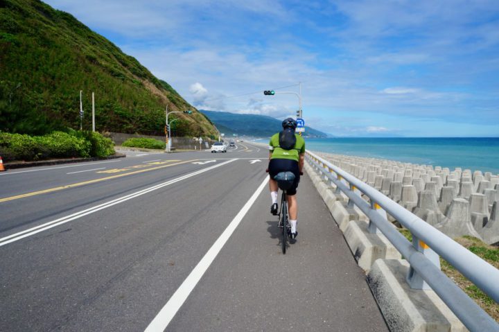 Cycling Around Taiwan in Multiple Stages (2)