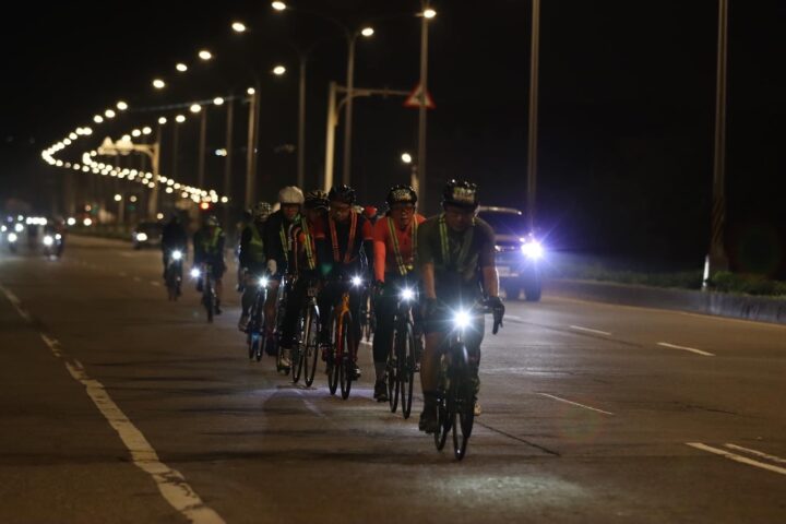 Taming the Two Towers: Conquering a 520 km Cycling Challenge in 26 Hours